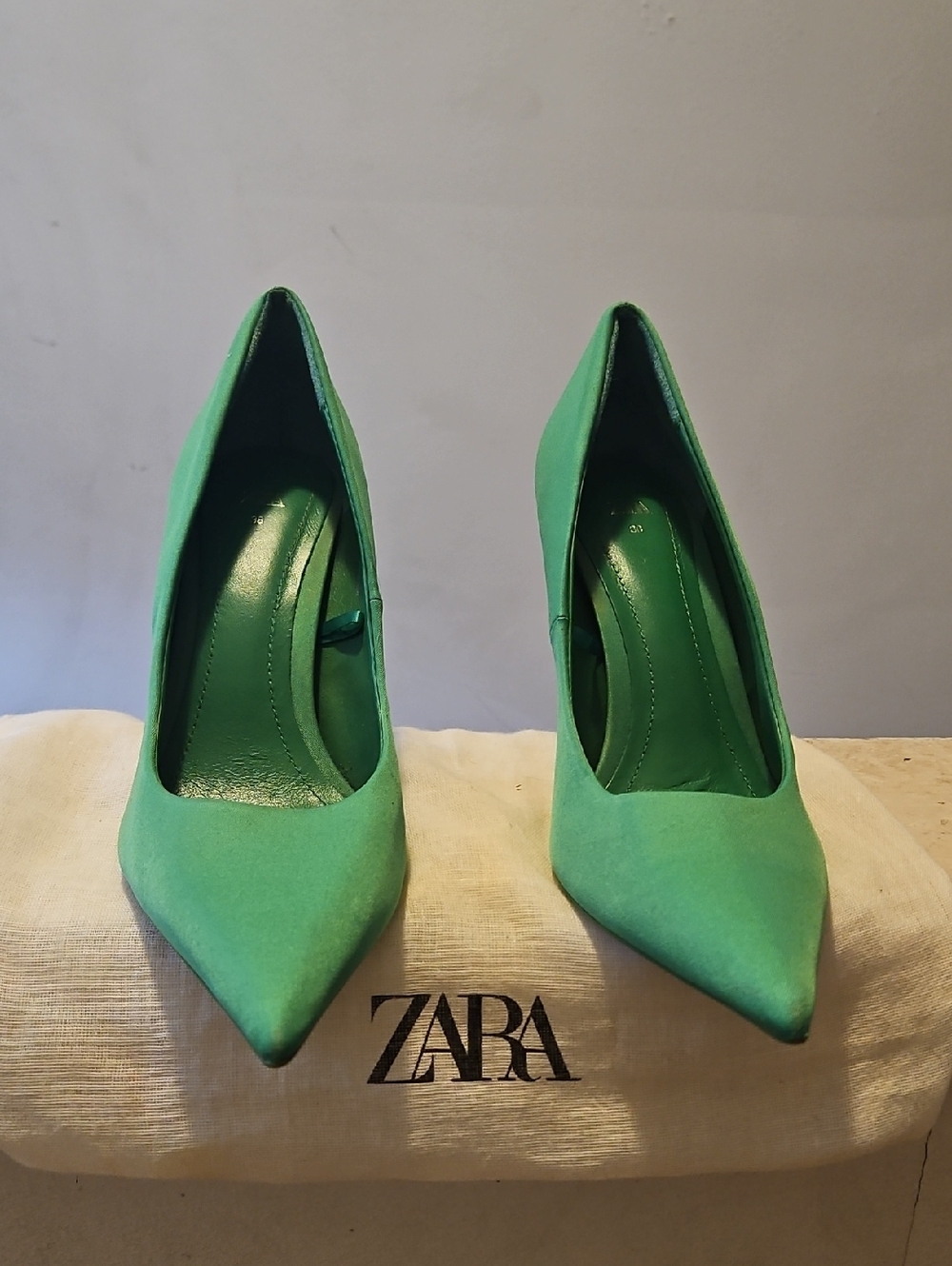 ZARA Emerald Green Pointed Toe Pumps